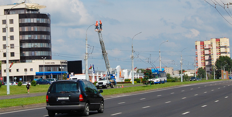 Установка светодиодного освещения на ул. Московской в Бресте